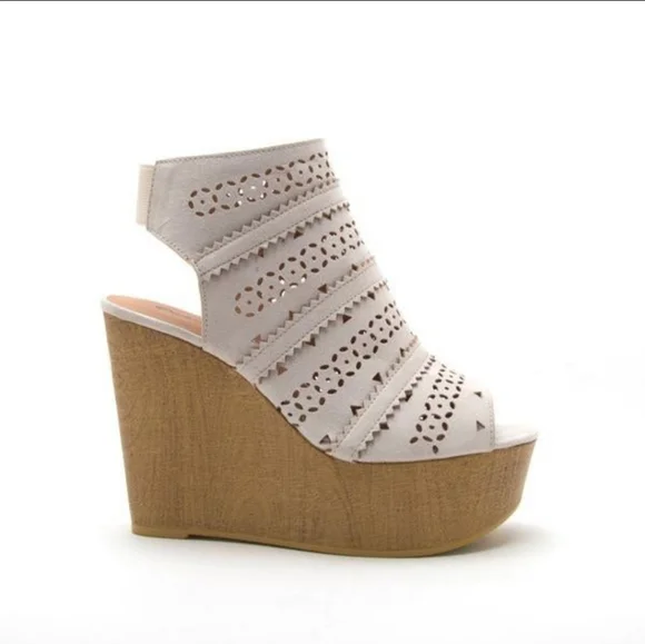 NEW Platform Cutout Wedge Sandal - White - Picture 2 of 4